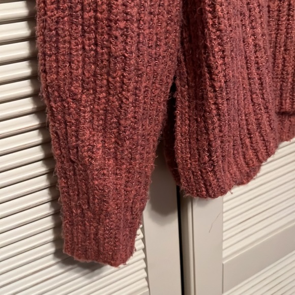 LEITH Chunky Mock Neck High-Low Sweater - Picture 6 of 9